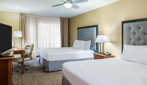 One-Bedroom Queen Suite with Two Queen Beds - Non-Smoking