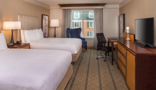 Deluxe Queen Room with Two Queen Beds