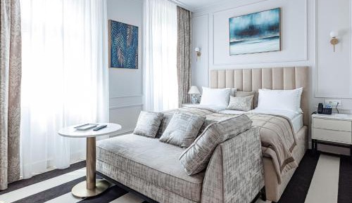 Deluxe King Suite 2+1