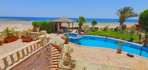 Villa - Beach Front