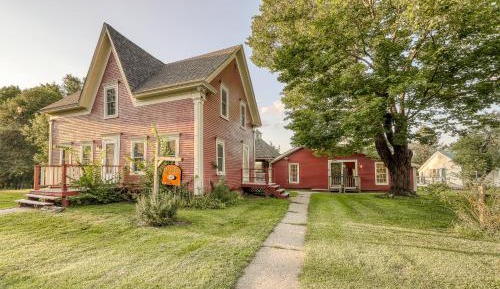 Seven-Bedroom House