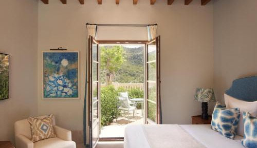 Deluxe Double or Twin Room with Mountain View