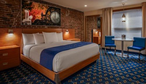 King Room with Atrium View