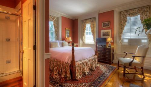Queen Room