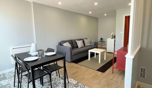 Apartment (4 Adults)