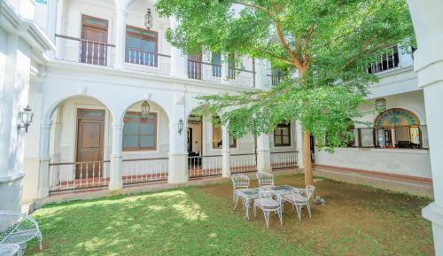 Deluxe Double Room with Garden View