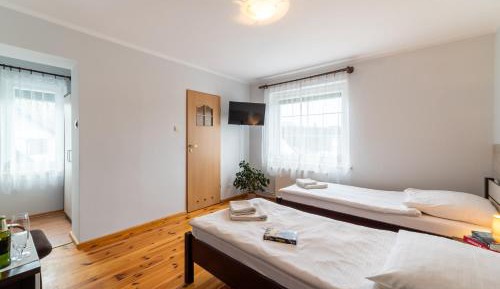 Twin Room with Shower