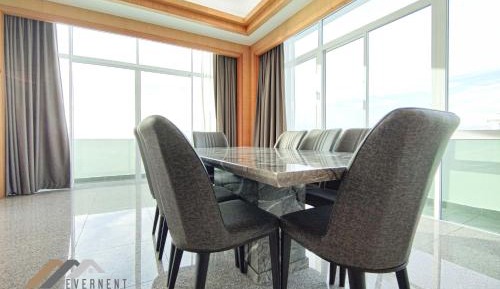Penthouse Apartment