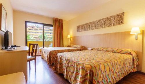 Double Room (2 Adults)