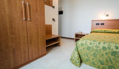 Large Single Room