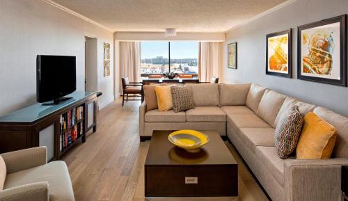 Concierge level, Presidential King Suite with Sofa bed