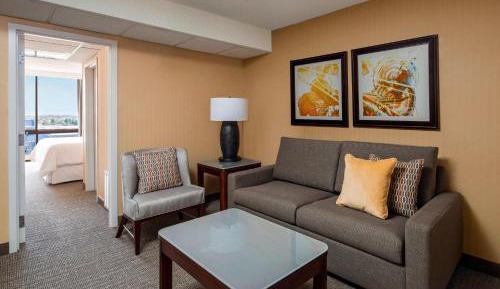 Concierge level, King Suite with Sofa bed