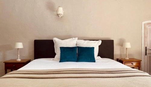 Deluxe King Suite