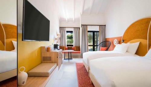 Standard Room with two King beds 