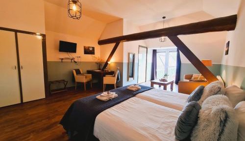 Twin Room with French Balcony