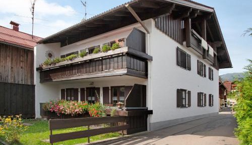 Superior One-Bedroom Apartment