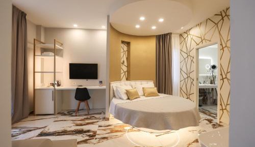 Queen Suite