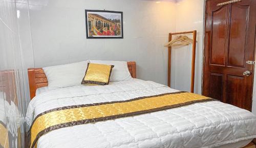 Deluxe Room (2 Adults + 1 Child)