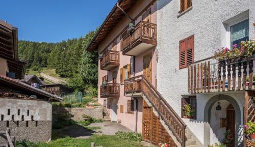 Superior One-Bedroom Apartment with Balcony