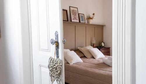 Double or Twin Room with Shared Bathroom