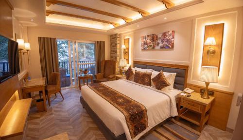 Deluxe Suite With Balcony
