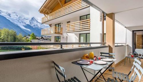 Three-Bedroom Superior Apartment