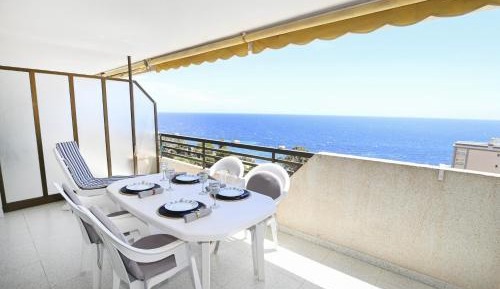 Studio Apartment with Sea View