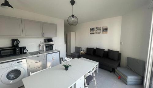 Apartment with Garden View