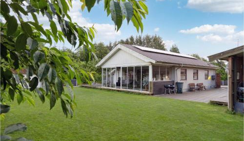 Four-Bedroom Holiday Home