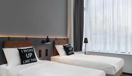Booster Twin Room Room with City View