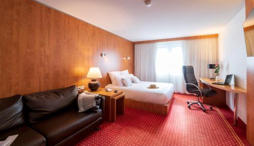 Standard Double Suite - 98 ft²