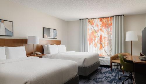 Queen Room with Two Queen Beds - Hearing Accessible