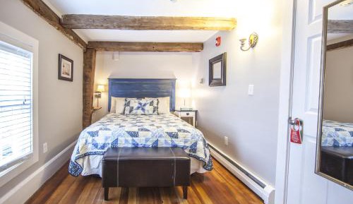Queen Room