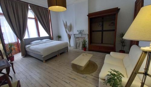 Deluxe Family Suite
