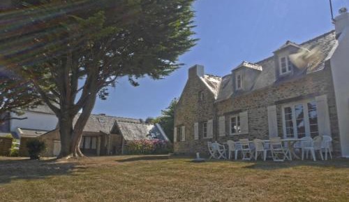 Holiday Home (14 Adults)