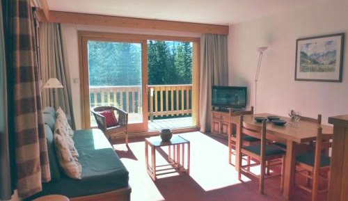 Apartment (6 Adults)