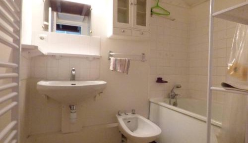 Apartment (6 Adults)