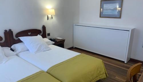 Standard Double Room (2 Adults + 1 Child)