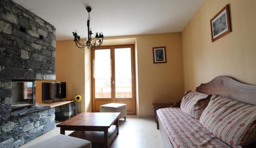 Apartment (10 Adults)