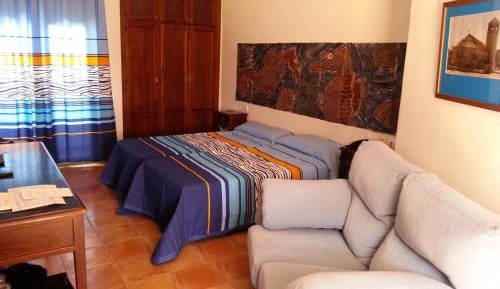 Family Room (2 Adults + 1 Child)