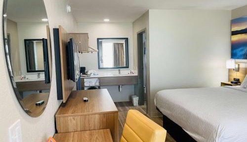 King Room - Non-Smoking