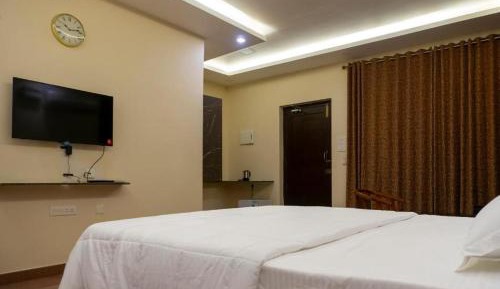 Deluxe Double Room (2 Adults + 1 Child)
