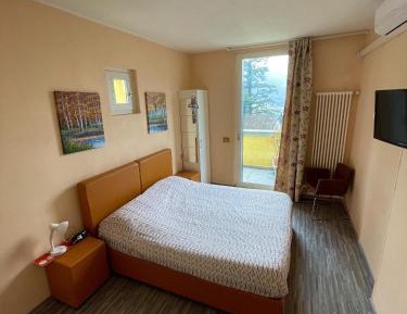 Double Room with Lake View