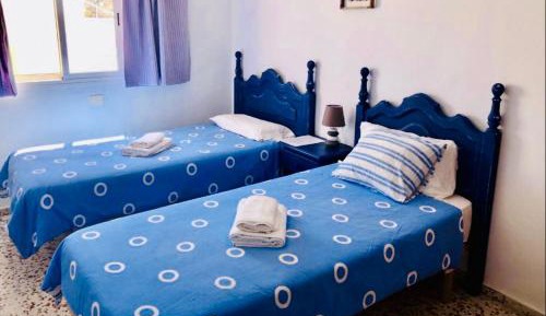 Standard Twin Room with Shared Bathroom