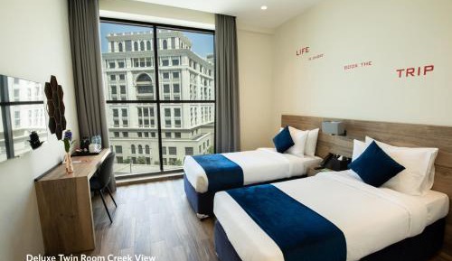 Deluxe Room Twin Bed with Waterfront View (includes 25% off F&B)