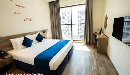 Standard Room King Bed (includes 25% off F&B)