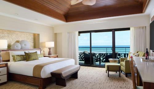 Deluxe King Room with Ocean Front