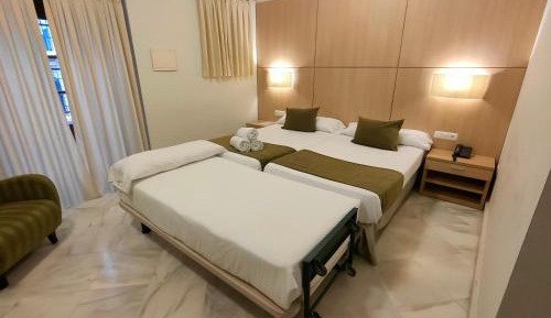 Twin Room with Extra Bed