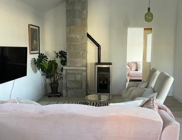 One Bedroom Apartment