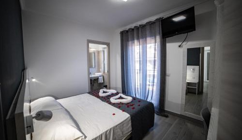 Deluxe Double or Twin Room with Balcony